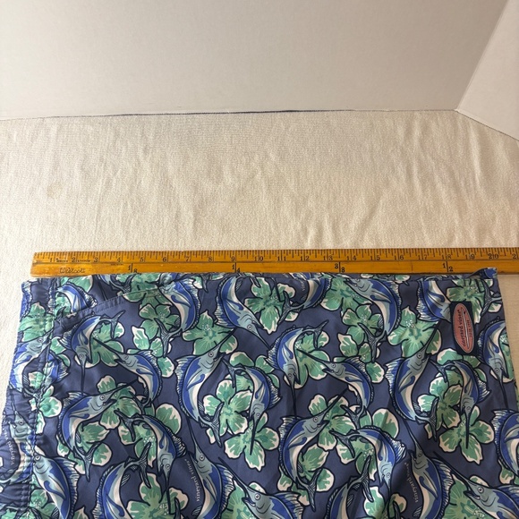 Vineyard Vines Martha's Vineyard Marlin Flowers Chappy Swim Trunks Size XL NEW - Picture 7 of 9